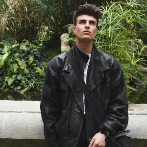 Meet your Posher, Harrison